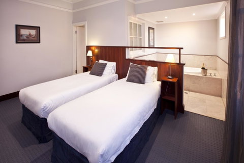 Caves House Hotel & Apartments Yallingup - Accommodation Gladstone 41