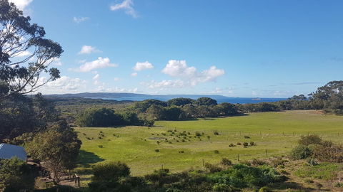 Seaview And Spa At Torbay - Accommodation Gladstone 0