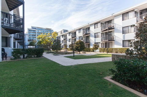 Riverside - Accommodation Gladstone 12