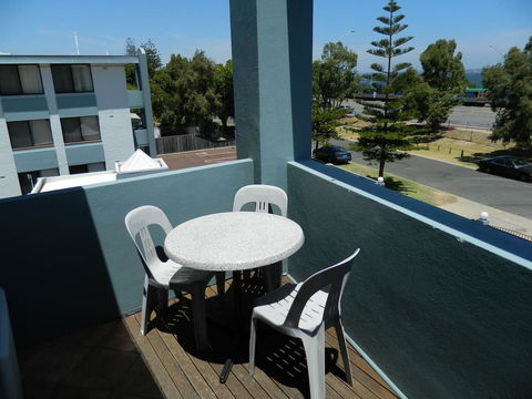 Riverside - Accommodation Gladstone 5