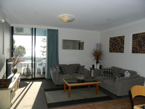 Riverside - Accommodation Gladstone 9