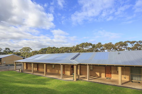 The Koorabup Motel - Accommodation Gladstone 0