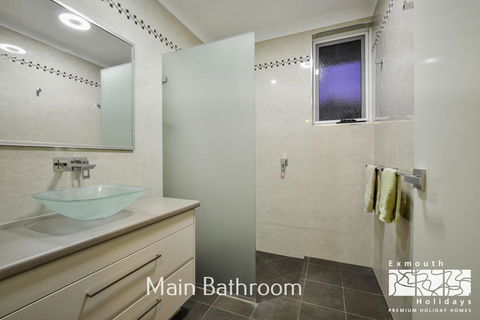13 Learmonth Street - Close To Town Centre - Accommodation Gladstone 10