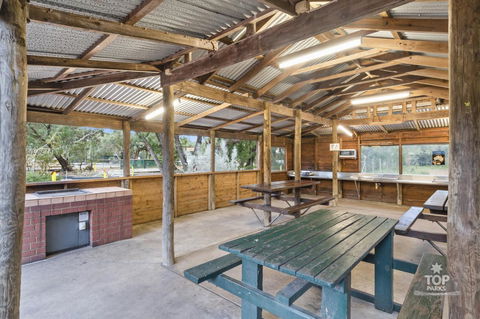 Gracetown Caravan Park - Accommodation Gladstone 2