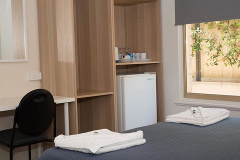 Jurien Bay Hotel Motel - Accommodation Gladstone 2