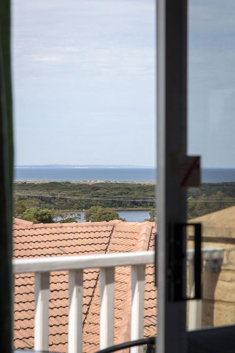 Baywatch Retreat Augusta - Accommodation Gladstone 11