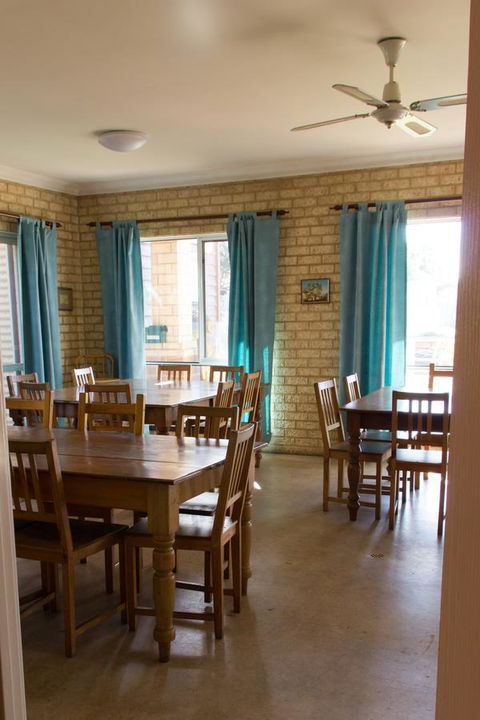 Baywatch Retreat Augusta - Accommodation Gladstone 24