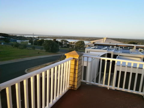 Baywatch Retreat Augusta - Accommodation Gladstone 31