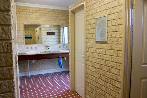 Baywatch Retreat Augusta - Accommodation Gladstone 22