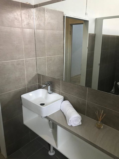 JJ's Backpackers - Accommodation Gladstone 16