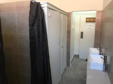 JJ's Backpackers - Accommodation Gladstone 14