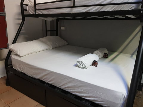 JJ's Backpackers - Accommodation Gladstone 17