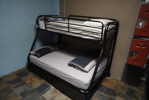 JJ's Backpackers - Accommodation Gladstone 4