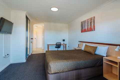 Canning Bridge Auto Lodge - Accommodation Gladstone 5