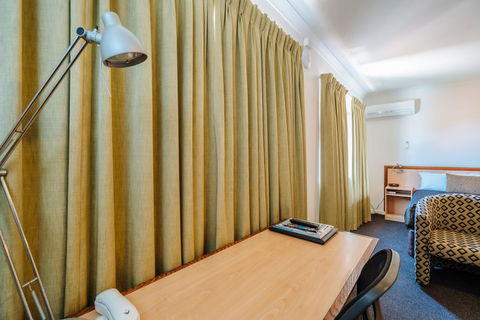 Canning Bridge Auto Lodge - Accommodation Gladstone 35