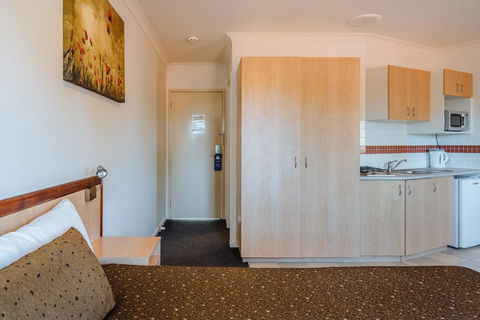 Canning Bridge Auto Lodge - Accommodation Gladstone 33