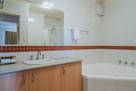 Canning Bridge Auto Lodge - Accommodation Gladstone 42