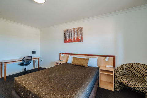 Canning Bridge Auto Lodge - Accommodation Gladstone 3