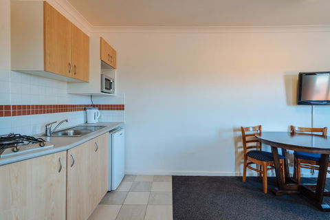 Canning Bridge Auto Lodge - Accommodation Gladstone 38
