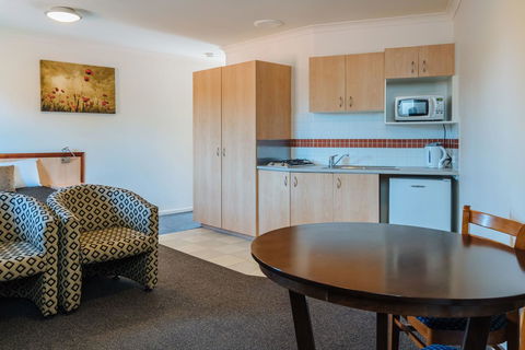 Canning Bridge Auto Lodge - Accommodation Gladstone 36