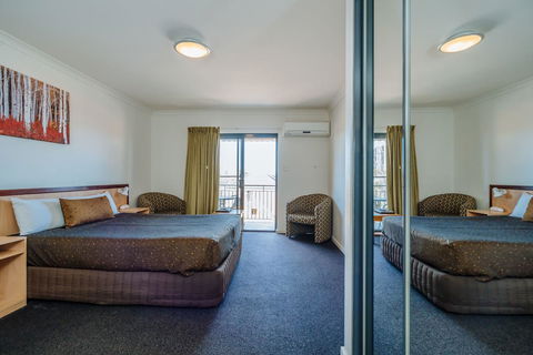 Canning Bridge Auto Lodge - Accommodation Gladstone 6