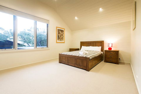 Arthouse - Accommodation Gladstone 16