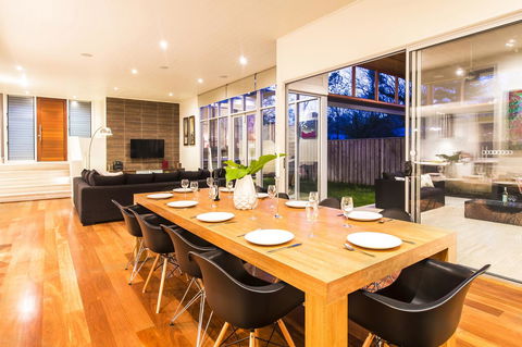 Arthouse - Accommodation Gladstone 2