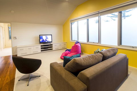 Arthouse - Accommodation Gladstone 25