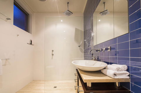 Arthouse - Accommodation Gladstone 14