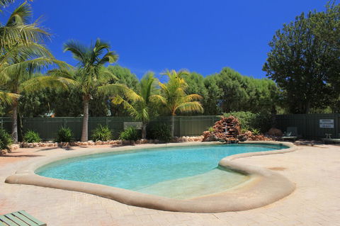 Ningaloo Coral Bay â€“ Bayview - Accommodation Gladstone 33