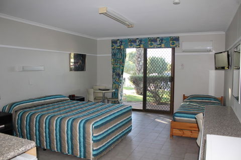 Ningaloo Coral Bay â€“ Bayview - Accommodation Gladstone 8