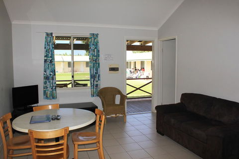 Ningaloo Coral Bay â€“ Bayview - Accommodation Gladstone 25