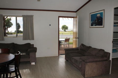 Ningaloo Coral Bay â€“ Bayview - Accommodation Gladstone 26