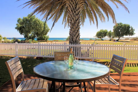 Ningaloo Coral Bay â€“ Bayview - Accommodation Gladstone 27