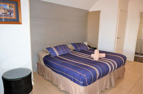 Osprey Holiday Village Unit 203 1 Bedroom - Accommodation Gladstone 3