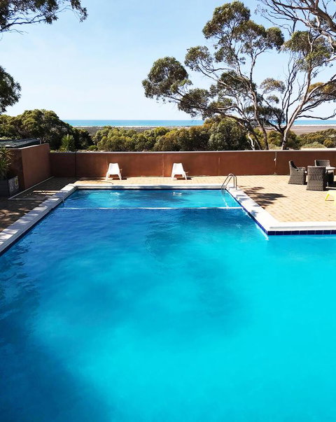 EUCLA MOTOR HOTEL - Accommodation Gladstone 37