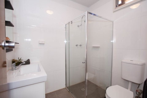 EUCLA MOTOR HOTEL - Accommodation Gladstone 22