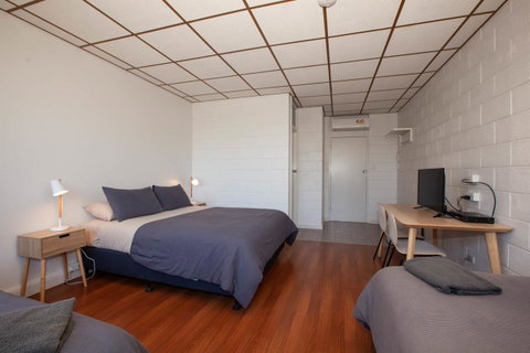 EUCLA MOTOR HOTEL - Accommodation Gladstone 3