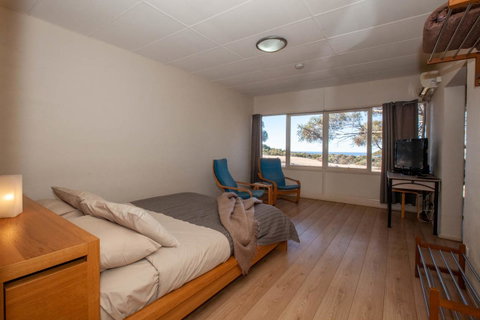 EUCLA MOTOR HOTEL - Accommodation Gladstone 17
