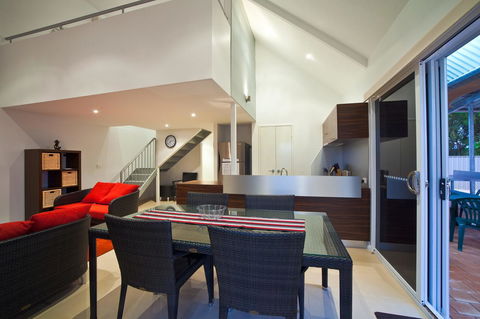 Osprey Holiday Village Unit 103 2 Bedroom - Accommodation Gladstone 0
