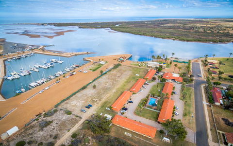 Hospitality Carnarvon, SureStay Collection By Best Western - Accommodation Gladstone 8