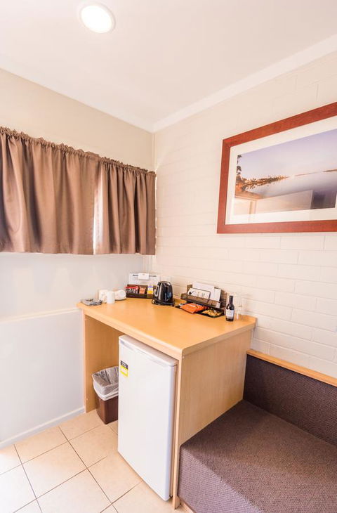 Hospitality Carnarvon, SureStay Collection By Best Western - Accommodation Gladstone 5