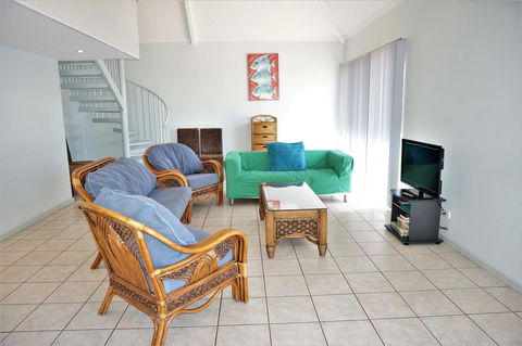 Osprey Holiday Village Unit 120 - Plenty Of Room For A Large Family - Accommodation Gladstone 3