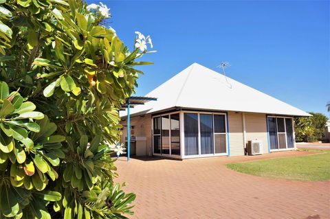 Osprey Holiday Village Unit 120 - Plenty Of Room For A Large Family - Accommodation Gladstone 18