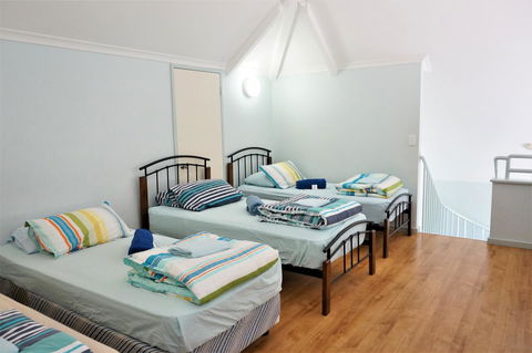 Osprey Holiday Village Unit 120 - Plenty Of Room For A Large Family - Accommodation Gladstone 10