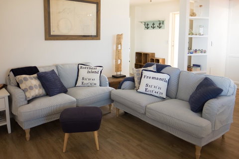 Cottesloe Blue Apartment - Executive Escapes - Accommodation Gladstone 7