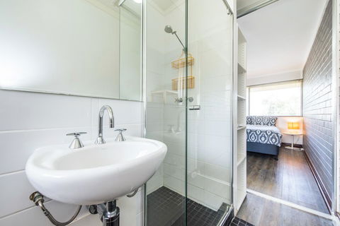 Rosalie 34 - Accommodation Gladstone 6