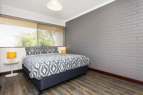 Rosalie 34 - Accommodation Gladstone 4