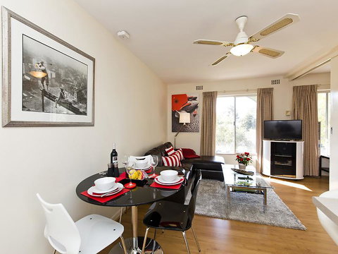 Style In Subiaco - Accommodation Gladstone 7