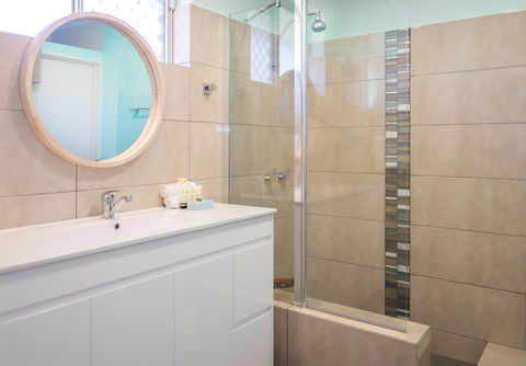 Cottesloe Sea Bliss Apartment - Accommodation Gladstone 6